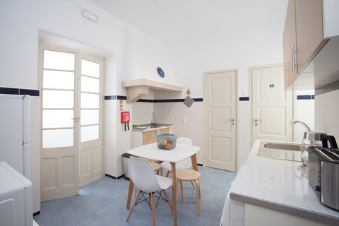 Communal area/kitchen/Dinning room