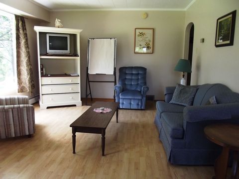 Spacious living room