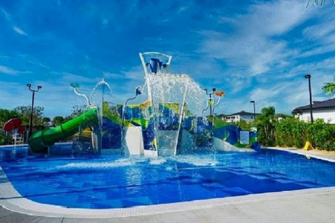 Kids fun in the splash zone at the Oasis Club