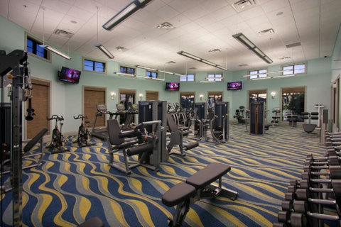 Continue your workouts at the Oasis club fitness center