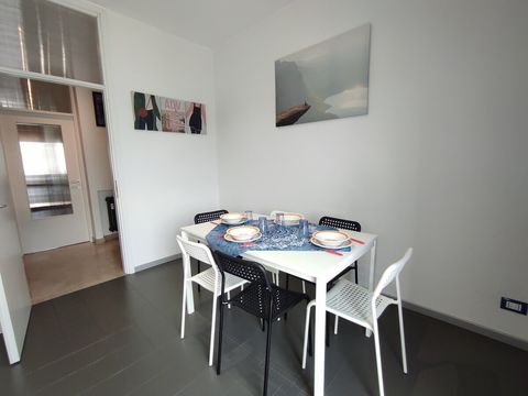 This photo shows you the door leading to the corridor and the bedrooms. The two corridors divide the kitchen from the bedrooms and the comfort room.