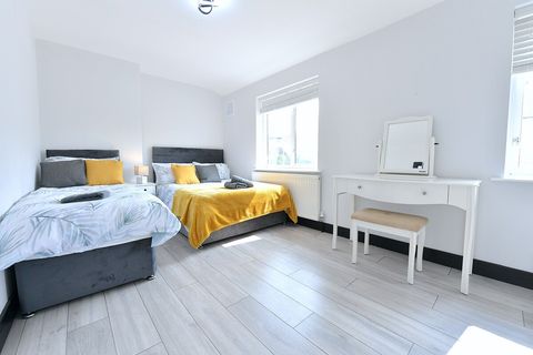 Main Bedroom
Double bed + single bed