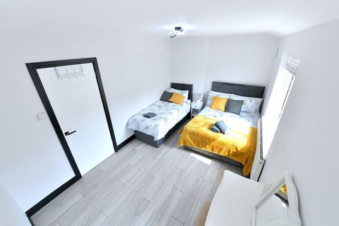 Main Bedroom
Double bed + single bed