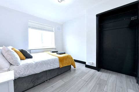 Second Bedroom
Double bed 