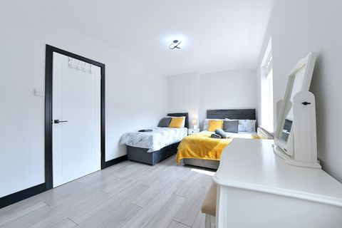 Main Bedroom
Double bed + single bed