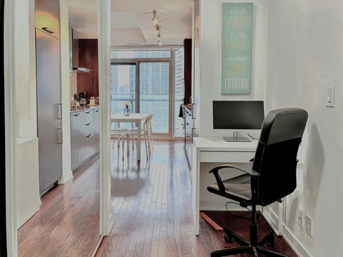 Work-From-Home Friendly – Dedicated Desk + External Monitor - 
Stay productive with a quiet workspace featuring an external monitor and lightning-fast internet. Ideal for remote workers and digital nomads.