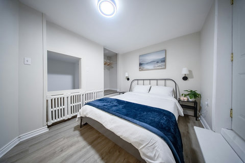 Rest easy, recharge fully—your spacious queen retreat awaits.