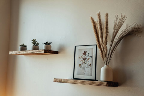 Enjoy soothing decor as you use the workspace. 