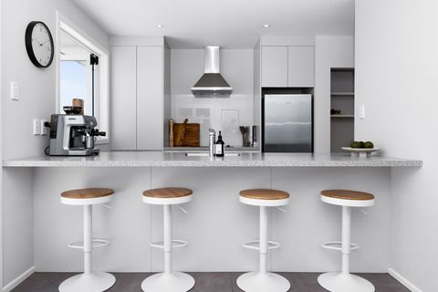 Breakfast Bar style layout