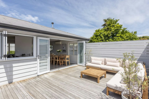 Expansive Deck