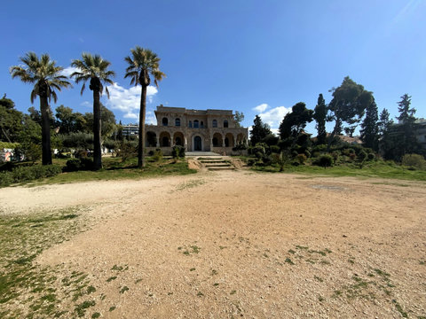 Beautiful park 5min walking distance
