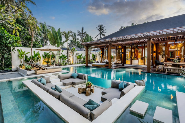 Orion 5BR Villa in Ubud: Pool and Jungle View