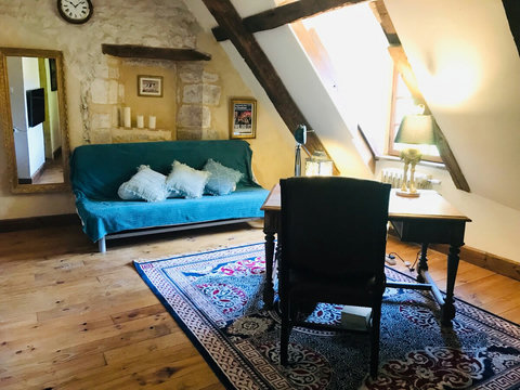 'Birds', writer's lounge and bedroom