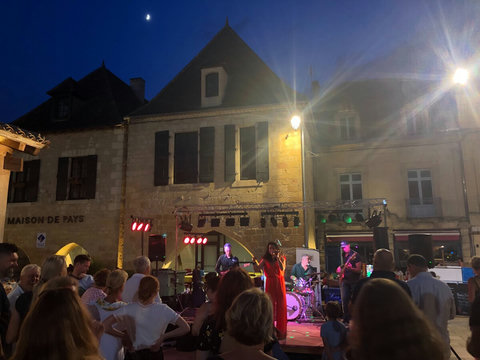Every one of the beautiful towns that surround Issigeac offer Marche Nocturnes in the summer months. Food, drink, music and dancing. This one is Beaumont du Perigord.  Oh what a night!