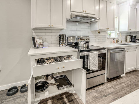 Fully equipped kitchen