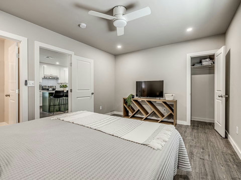 Master bedroom King bed