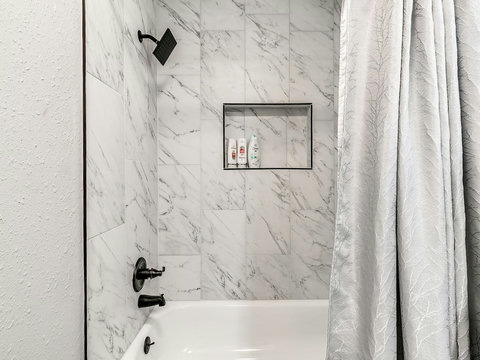 Bathtub/Shower