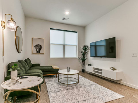 32-217 E Campbell St 211-33