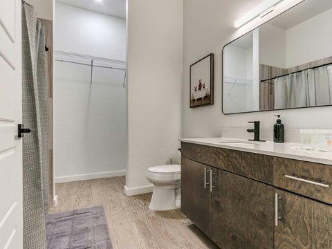 41-217 E Campbell St 211-42