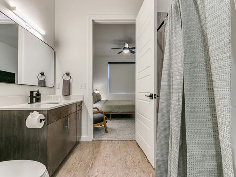 44-217 E Campbell St 211-45