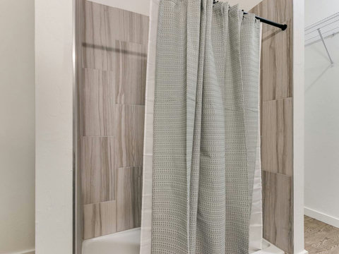 45-217 E Campbell St 211-46