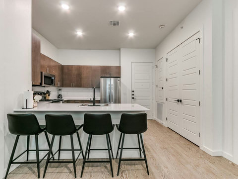 19-217 E Campbell St 211-20