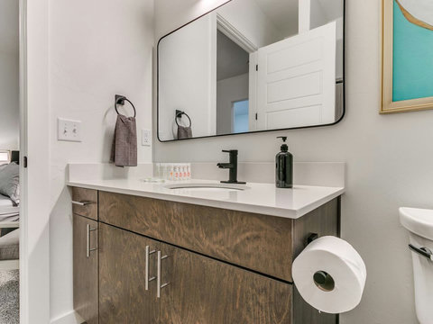 54-217 E Campbell St 211-55