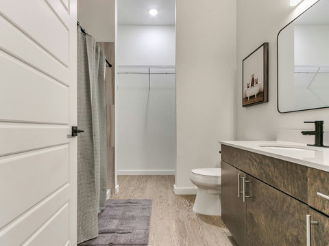 42-217 E Campbell St 211-43