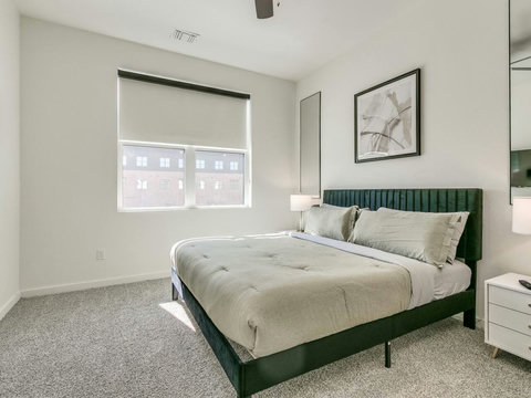 30-215 E Campbell St-30