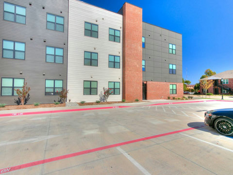 4-215 E Campbell St-4