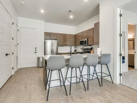 26-215 E Campbell St-26