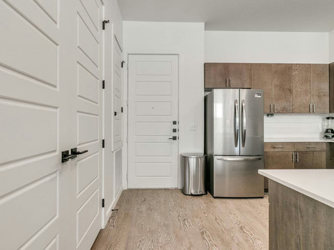 15-215 E Campbell St-15