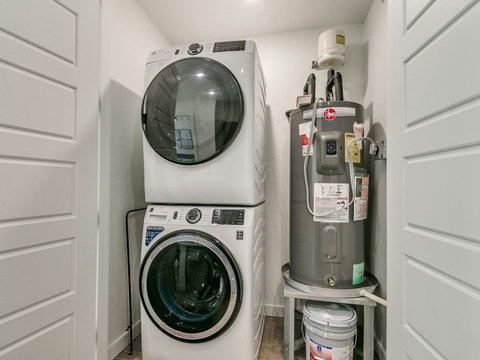 28-215 E Campbell St-28