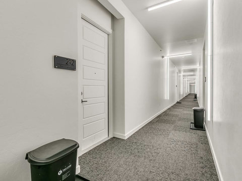 52-215 E Campbell St-52