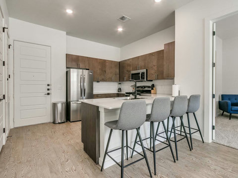 27-215 E Campbell St-27