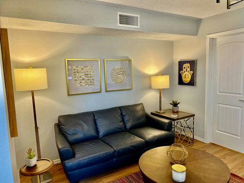 Contemporary Elegance: Embrace Modern Simplicity in this Clean Living Room Oasis