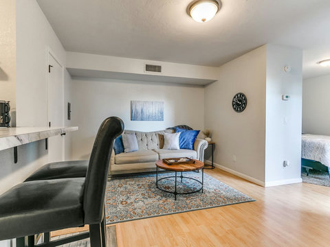 19--11500 N May Ave 301-23