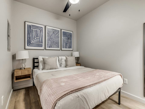 1126 N Shartel #106-17