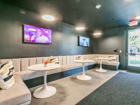 46-1126 N ShartelAve 107-46