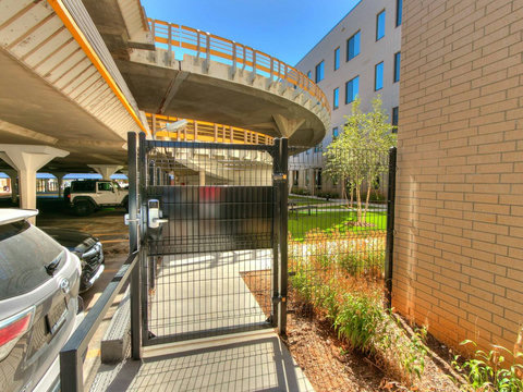 7-1126 N ShartelAve 108-6