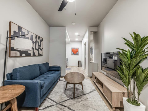 1126 N Shartel #106-6