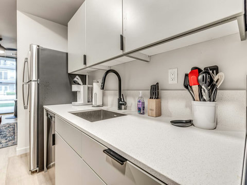 1126 N Shartel #109-37