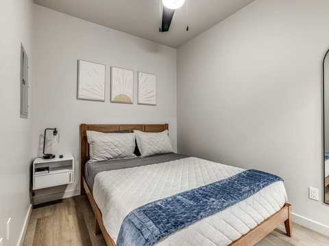 1126 N Shartel #109-39