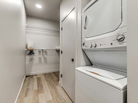 1126 N Shartel #109-46