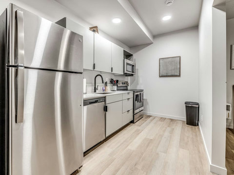 1126 N Shartel #109-35