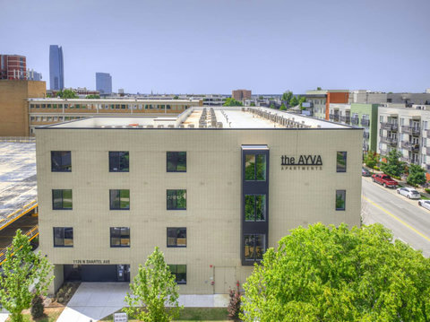 1126 N Shartel #109-4