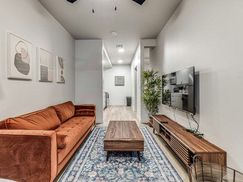 1126 N Shartel #109-30