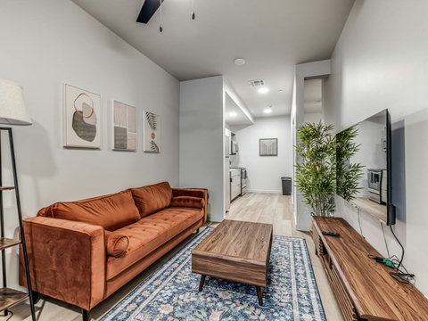 1126 N Shartel #109-29