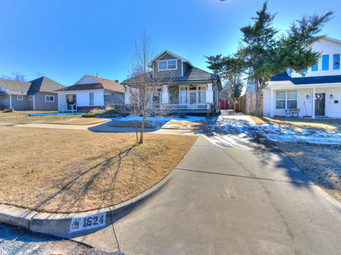Shared Driveway That Leads To Loft Apartment