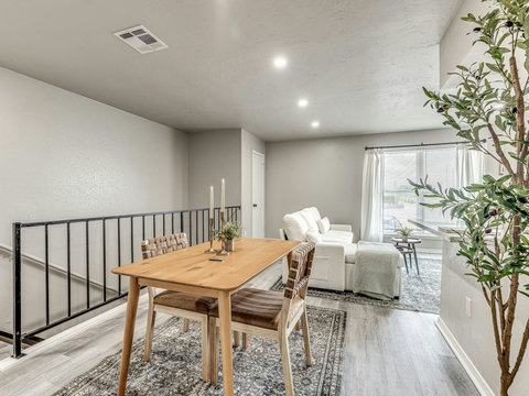 735 Nw 30th St #7-26